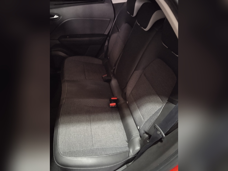 RENAULT CAPTUR TECHNO 140CV MILD HYBRID foto 10